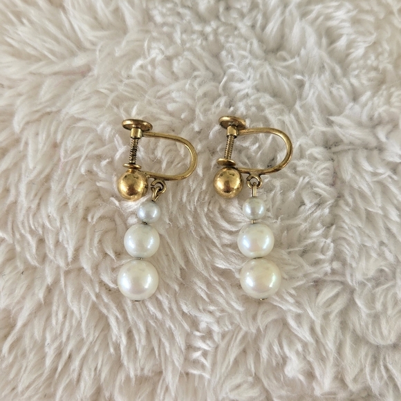 Elegant Gold and Three-Pearl Drop Earrings - Picture 1 of 3